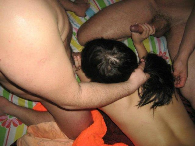 Возбуждают пилотками и отсасывают парням 25 фотография Возбуждают пилотками и отсасывают парням 25 фотография