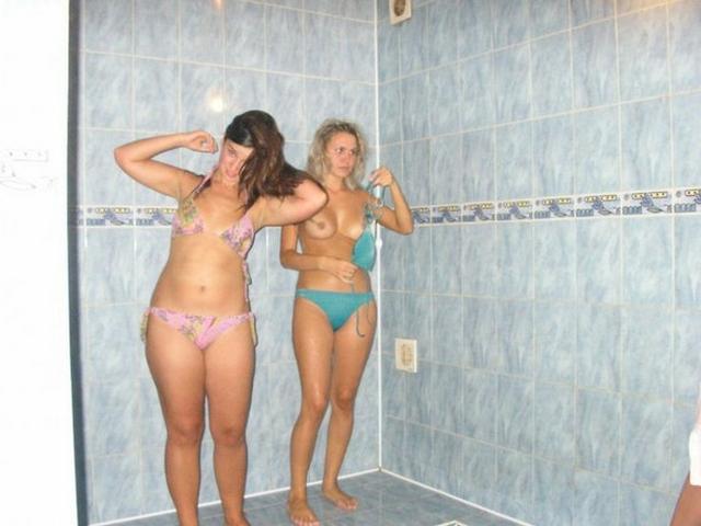 Молодые девушки отрываются в сауне 9 фотография Молодые девушки отрываются в сауне 9 фотография