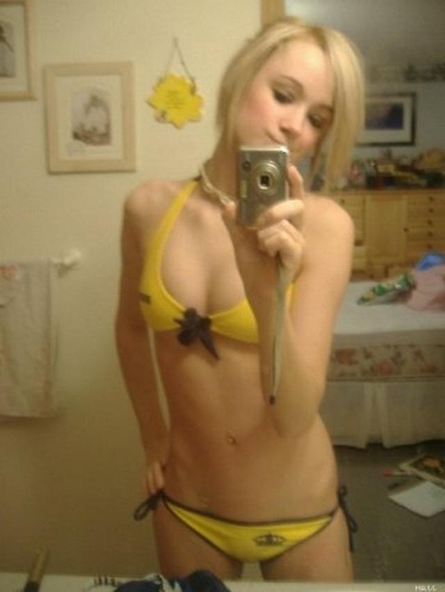 Красивые девули делают откровенные селфи 11 фотография Красивые девули делают откровенные селфи 11 фотография