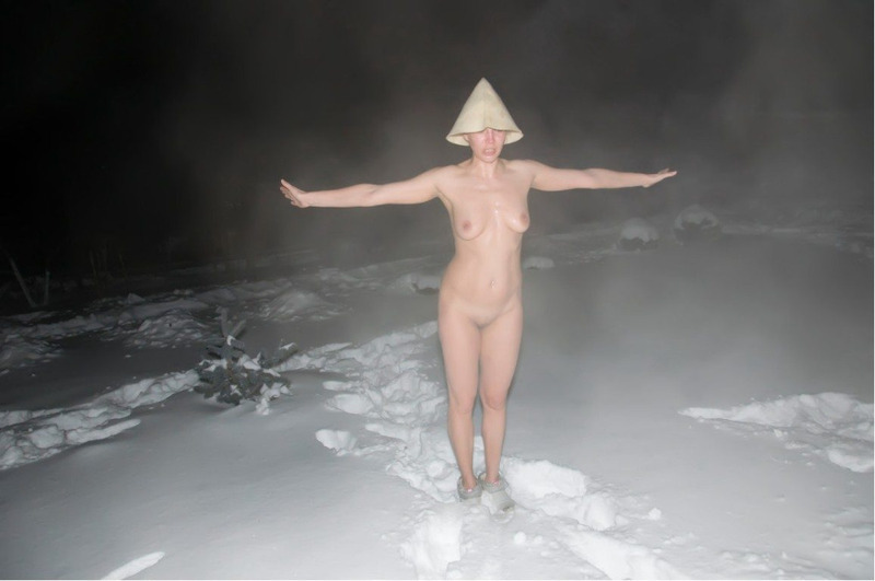 Выкупала голую жопу в реке 8 фотография Выкупала голую жопу в реке 8 фотография