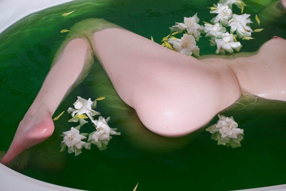 Обнаженные блудницы нежатся в ванной 7 фотография Обнаженные блудницы нежатся в ванной 7 фотография